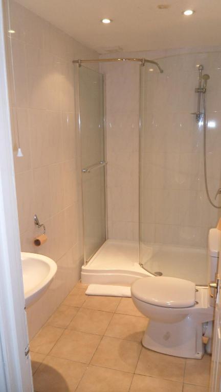Hotel Skyways 3*