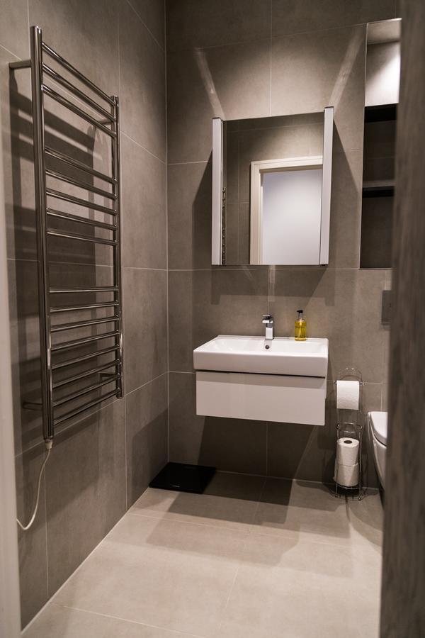 Brickfield Court Serviced By Ferndale * Slough