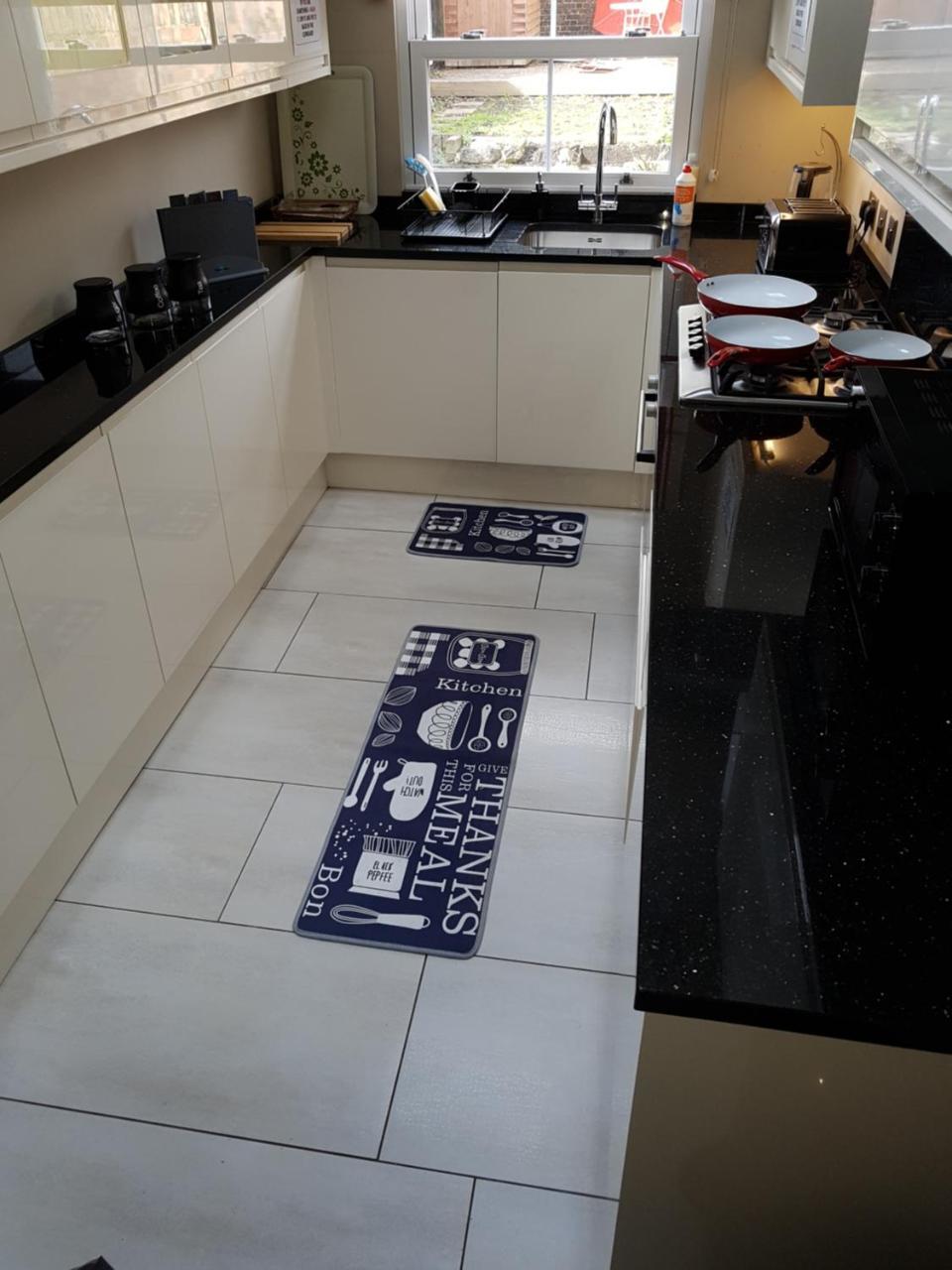 Centre Townhouse With Driveway Parking For Up To Two Cars Apartamento *