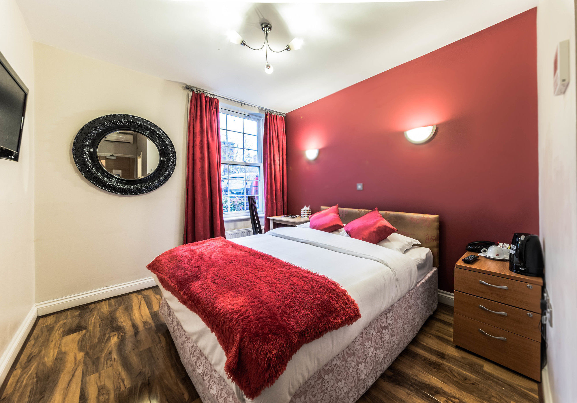 Hotel Baylis House