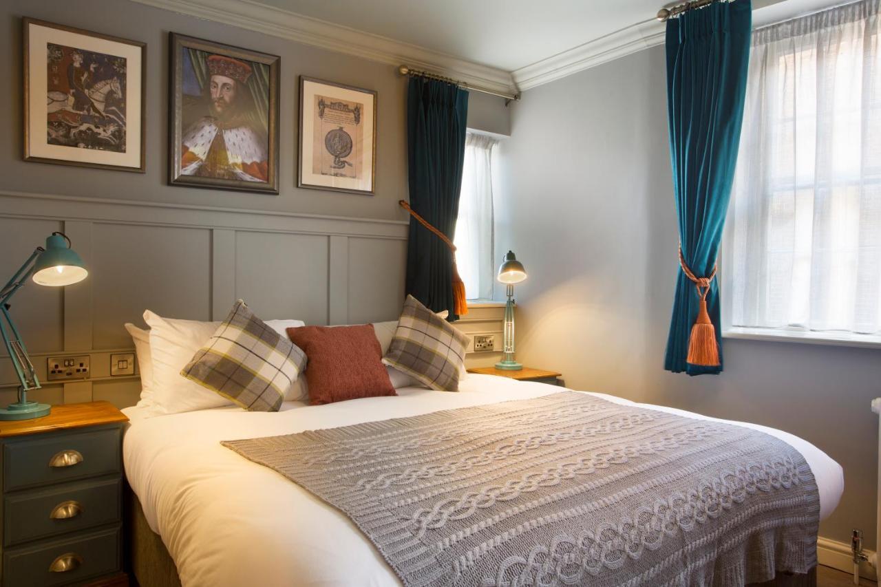 The Ostrich Colnbrook London Heathrow Inn 4*