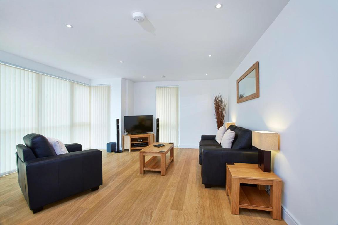 Railway Terrace By Flying Butler Apartamento Slough