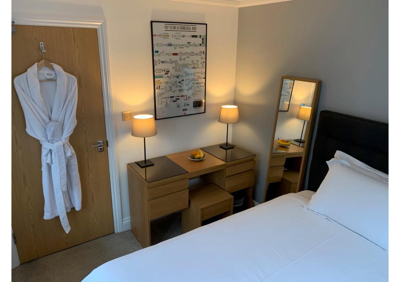 Acomodação com café da manhã  Ascots House 4*