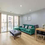 2 Bed At Slough Station & Parking - London In 20 Mins