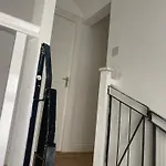 Slough - Sleeps 3 - Petfriendly - Riverside - Bay