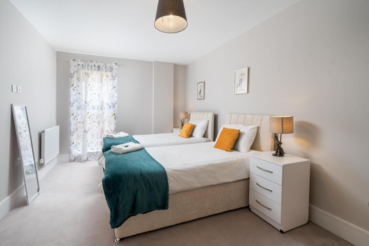 **new** Divine High Street 2 Bed Apartment