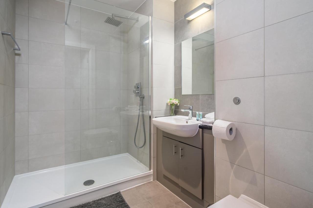 **new** Divine High Street 2 Bed Apartment