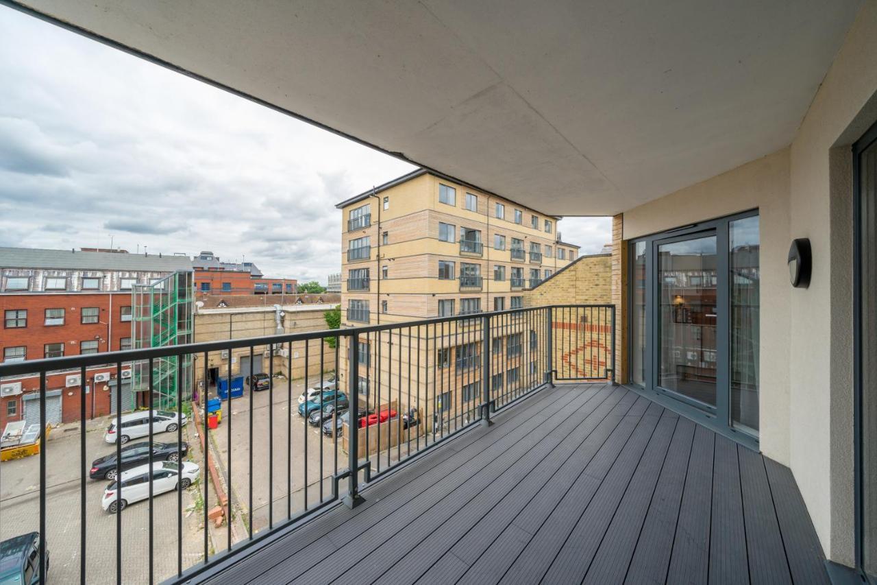**new** Divine High Street 2 Bed