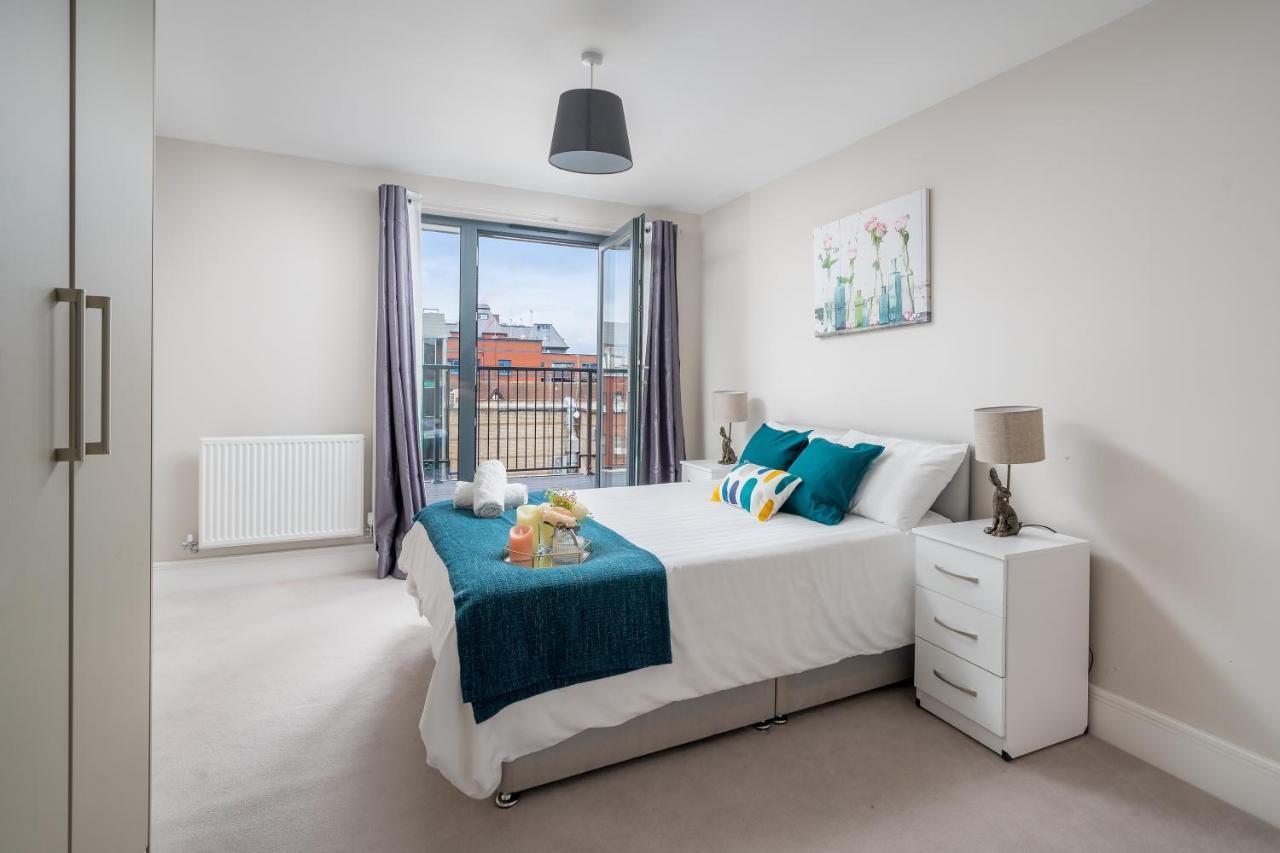 **new** Divine High Street 2 Bed Slough