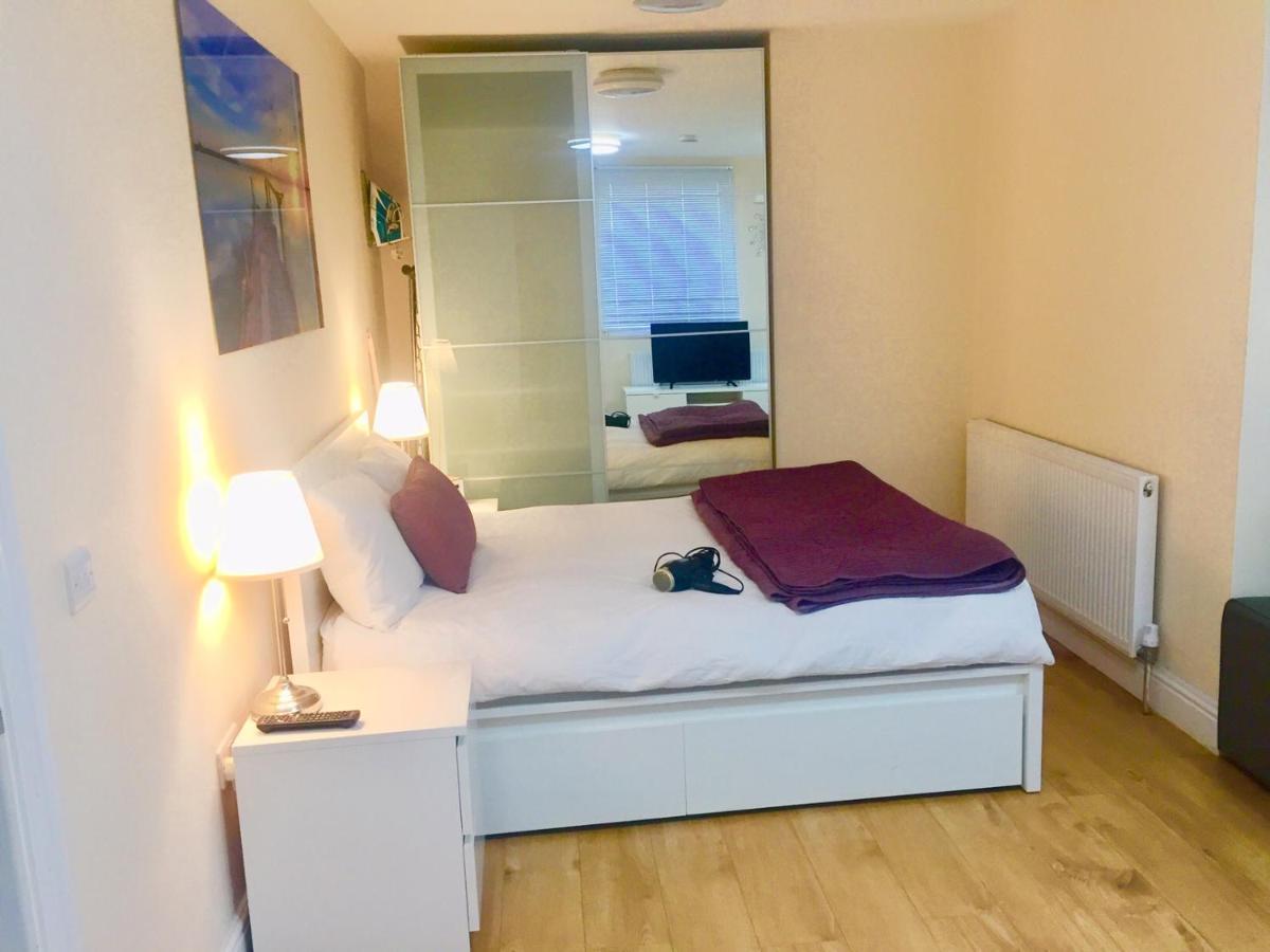 Westminster House Apartamento Slough