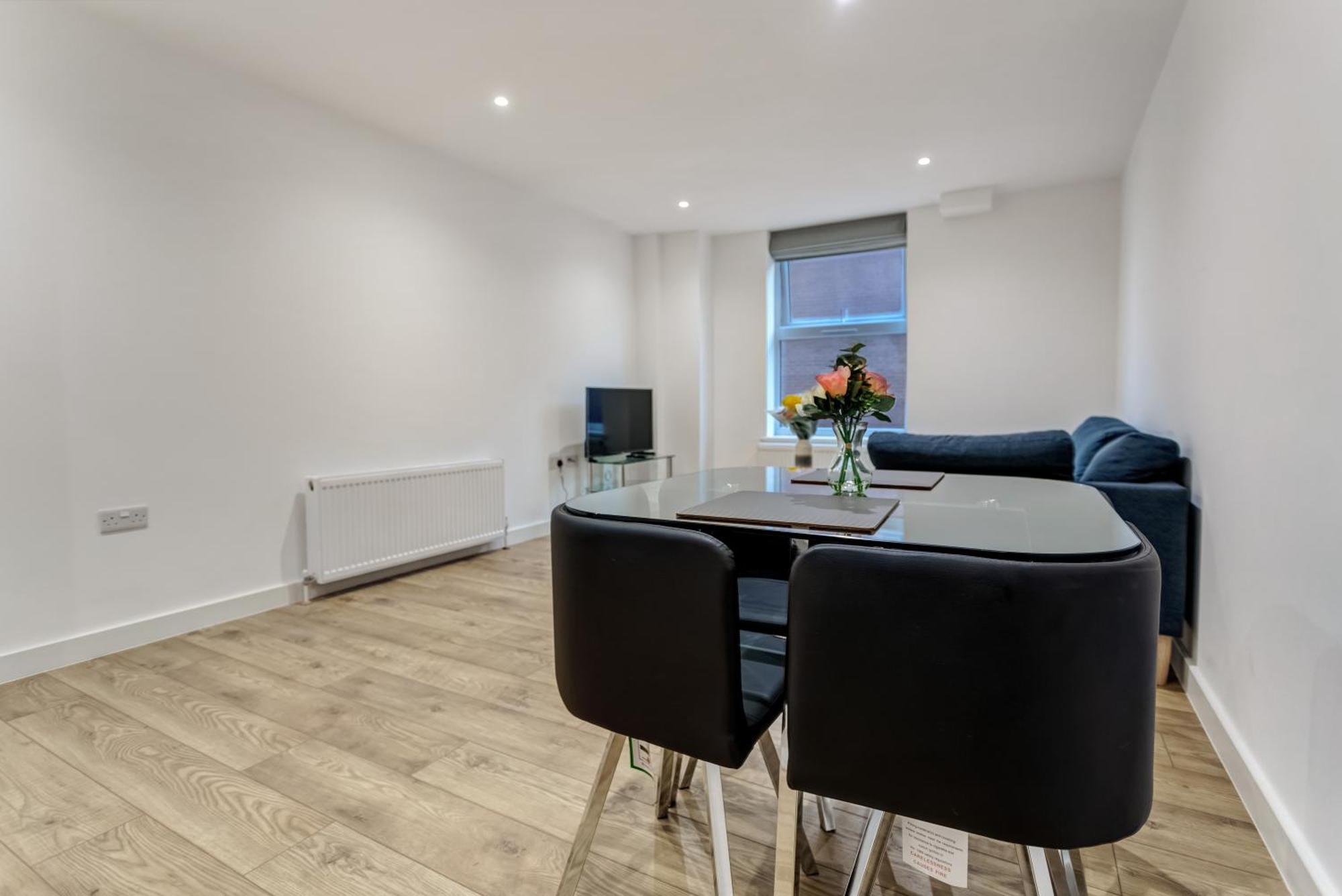 Apartment 1-bed In Sleeps 3!