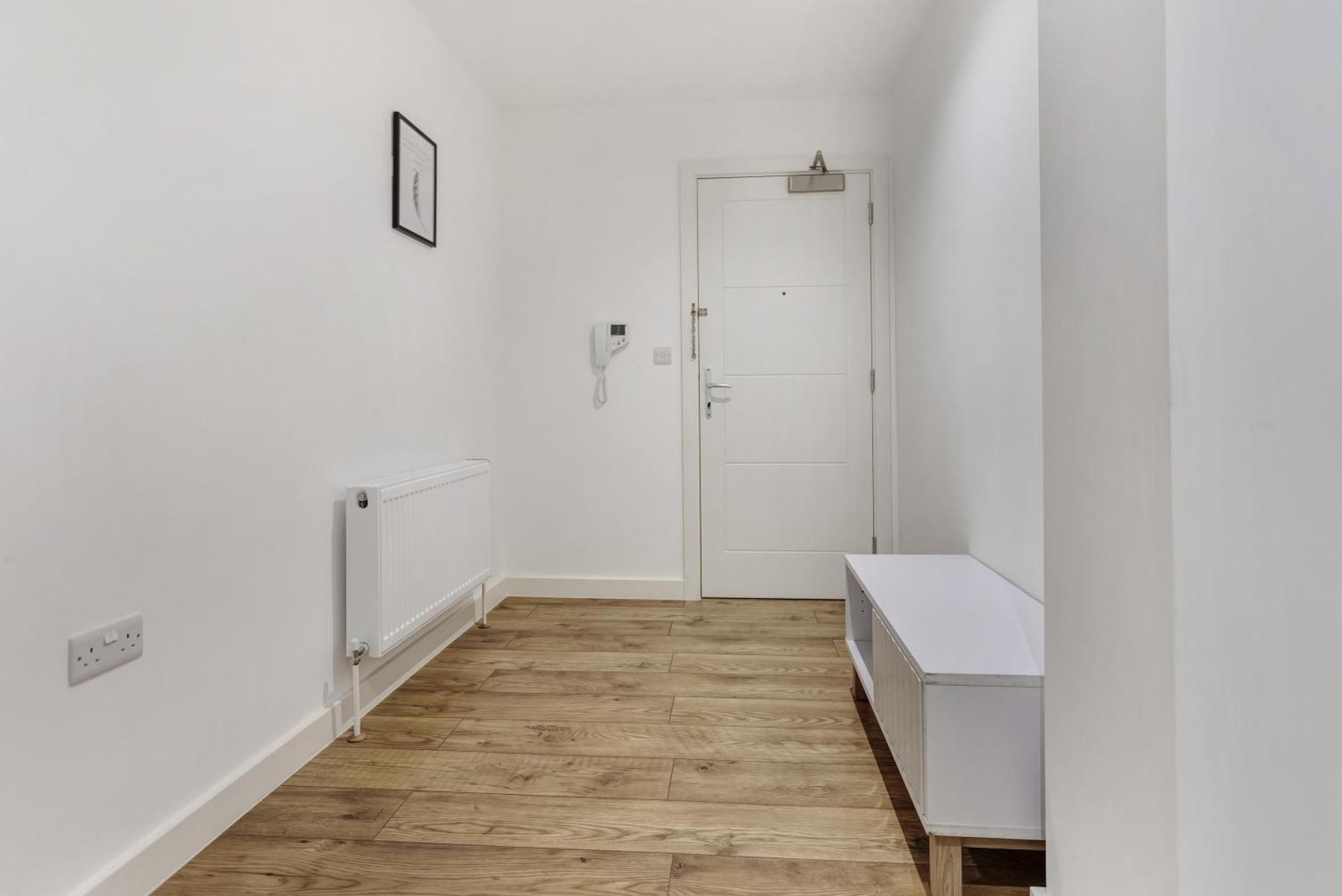 1-bed In Sleeps 3! *