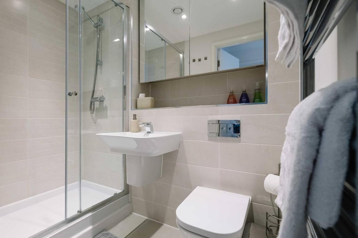 Apartment Very Modern 17min London Paddington, 8min Legoland