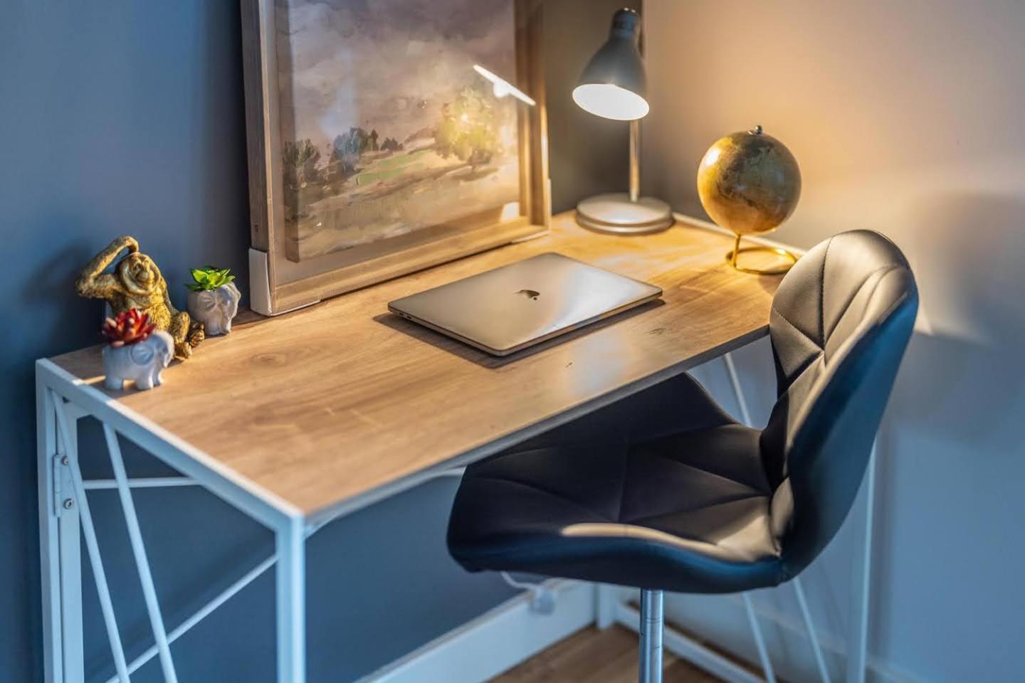 Very Modern 17min London Paddington, 8min Legoland