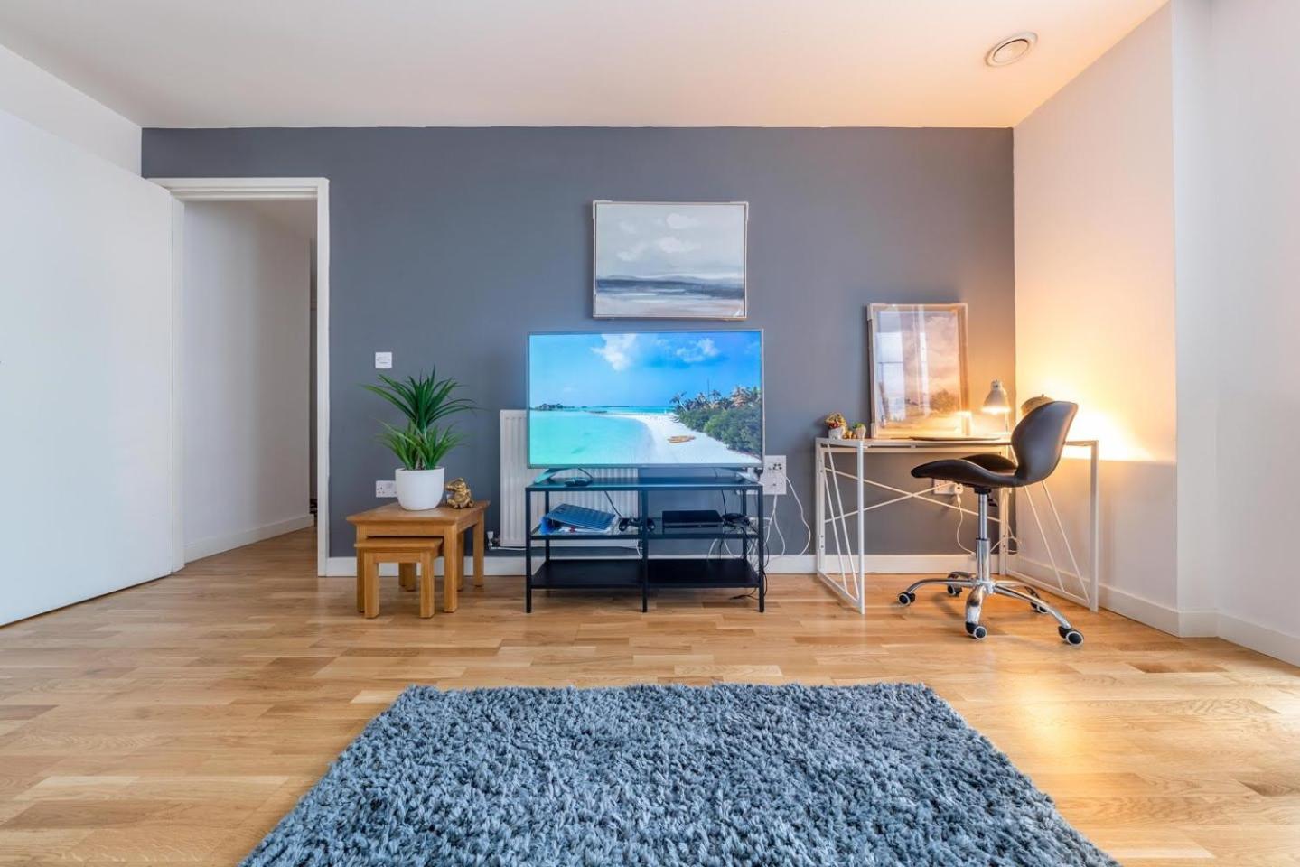 Very Modern 17min London Paddington, 8min Legoland Apartment