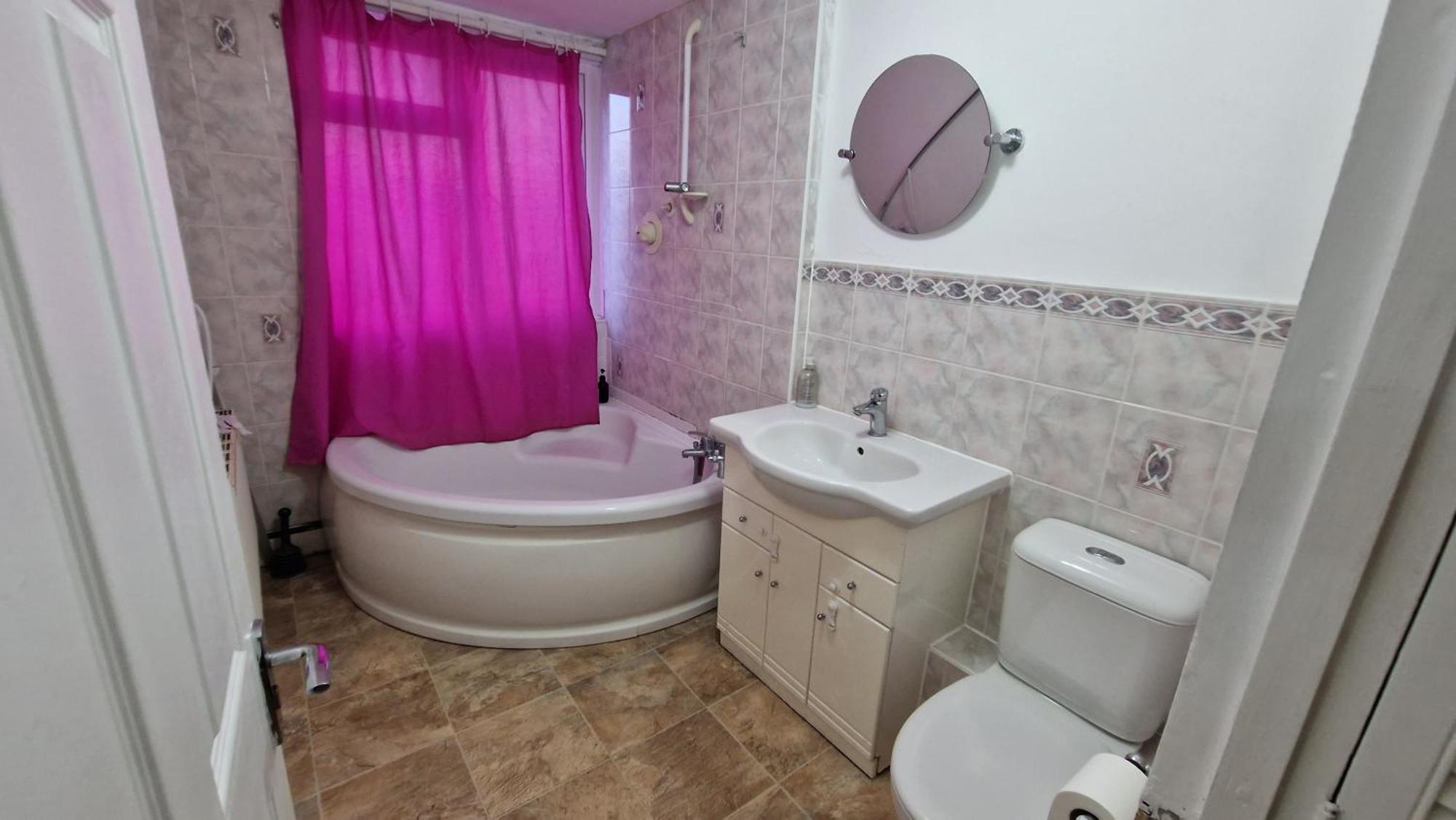 Homestay Snoozeden Chalvey, *