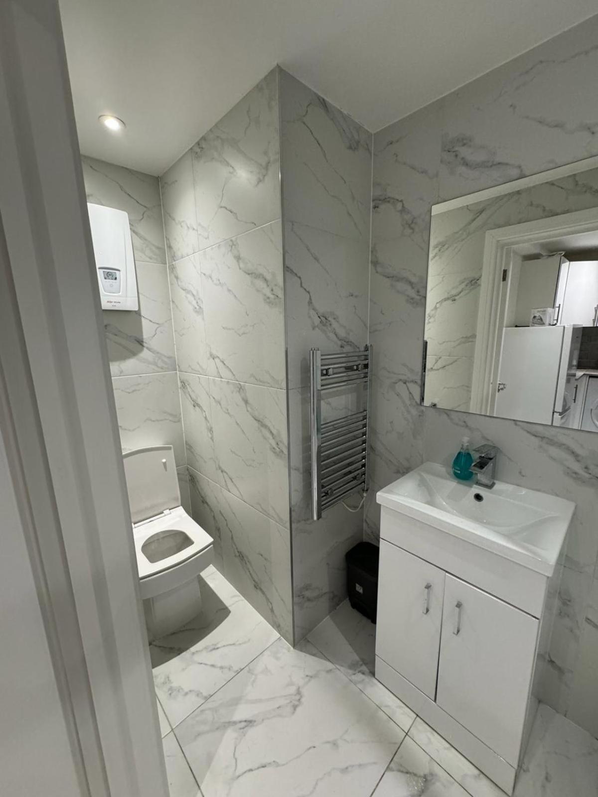 Cosy Forward Apartment Slough