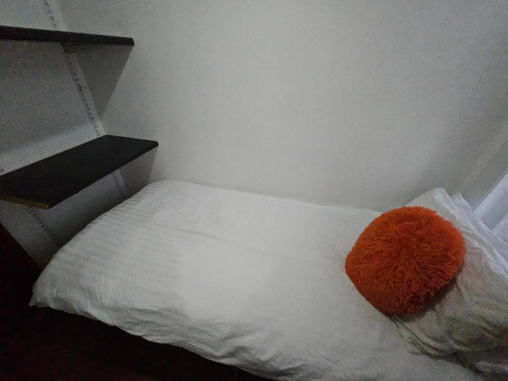 6 Bedrooms Legoland Windsor Heathrow Sleep 10 Casa de férias Slough