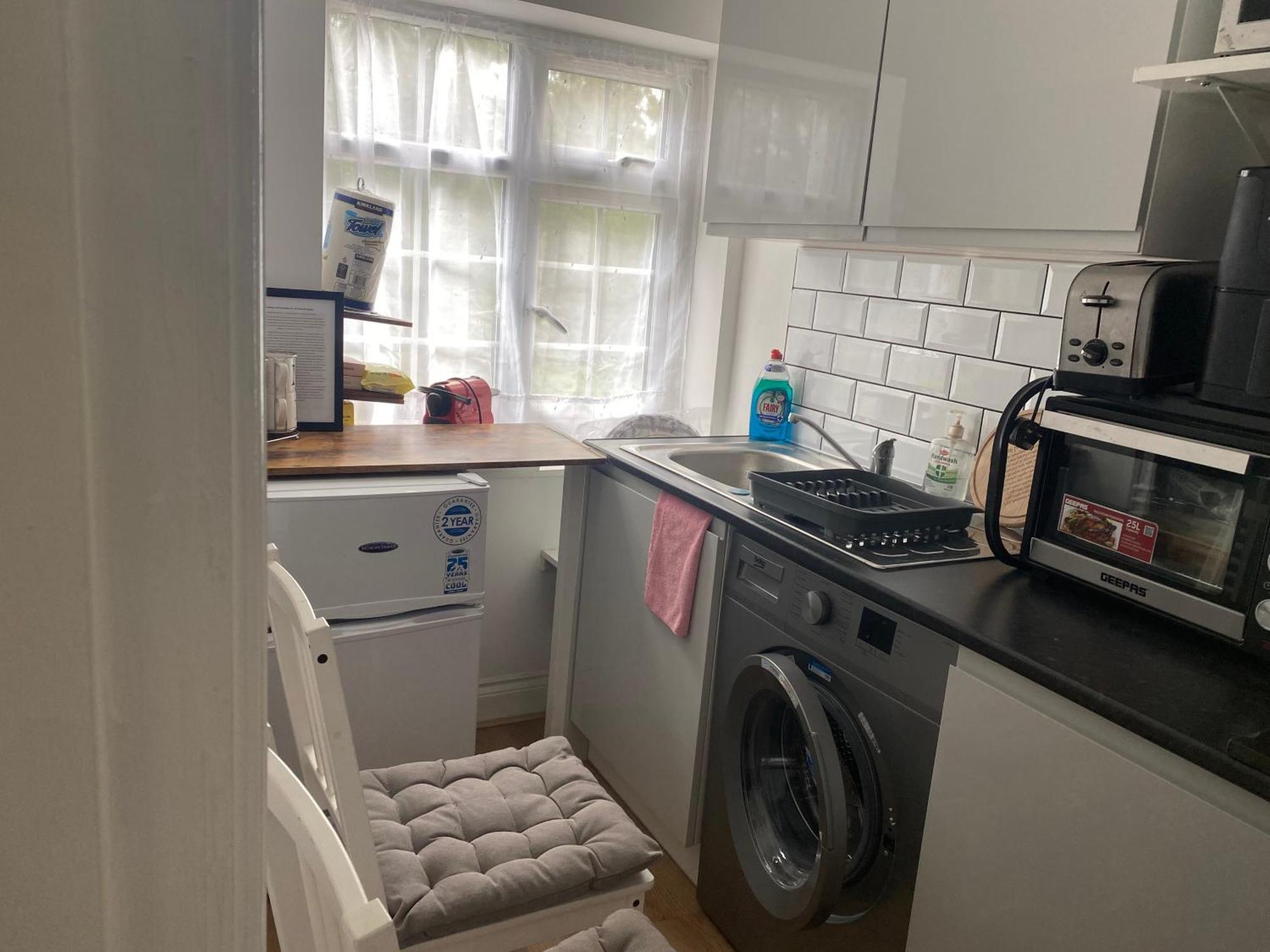 Apartment Slough - Sleeps 3 - Petfriendly - Riverside - Bay
