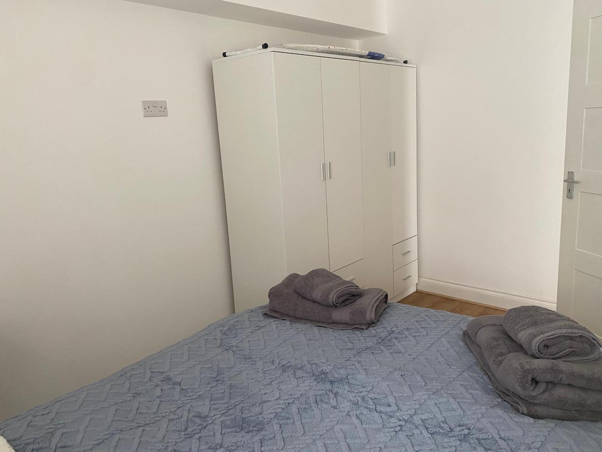 Slough - Sleeps 3 - Petfriendly - Riverside - Bay Slough