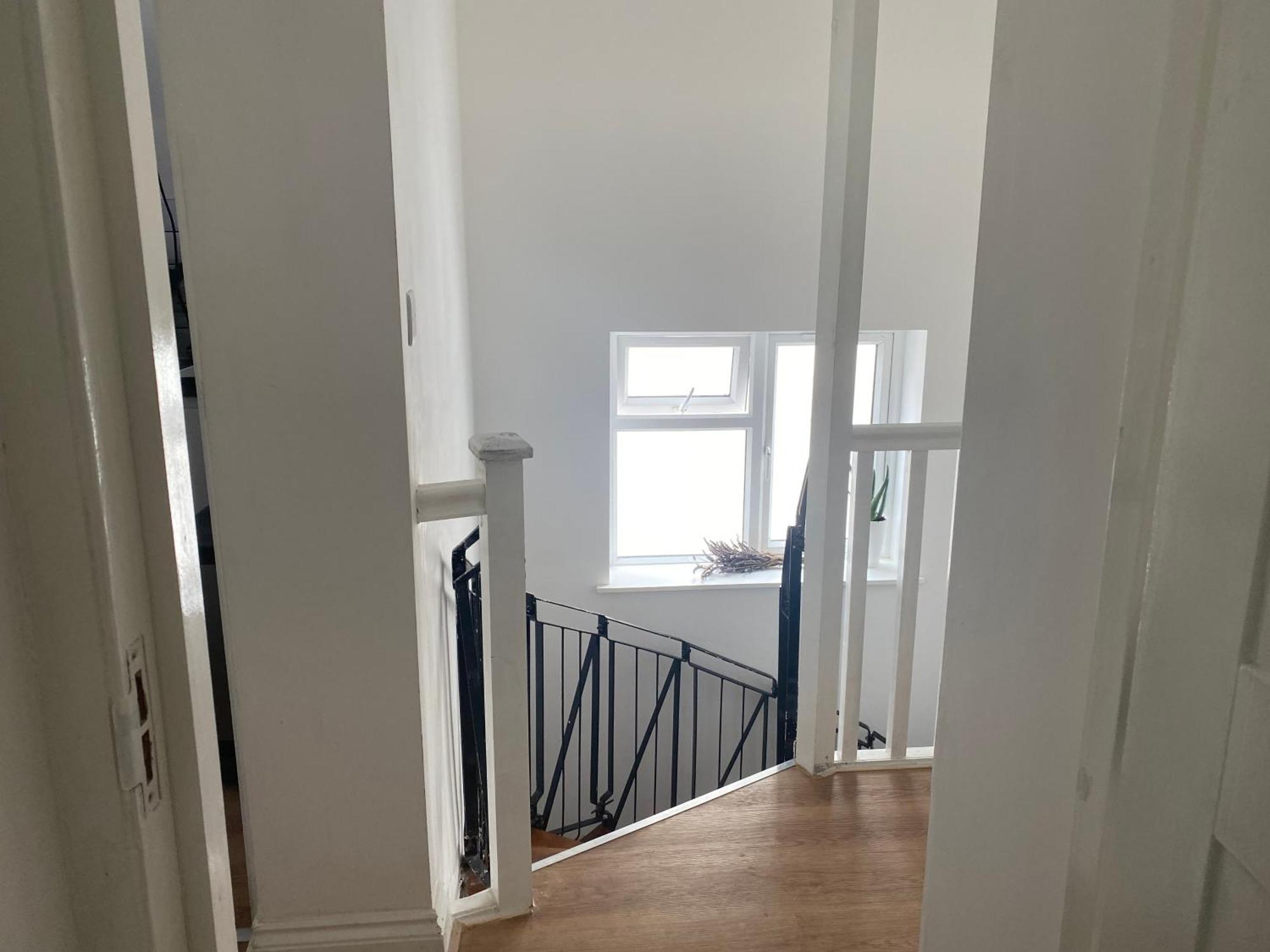 Slough - Sleeps 3 - Petfriendly - Riverside - Bay * Slough