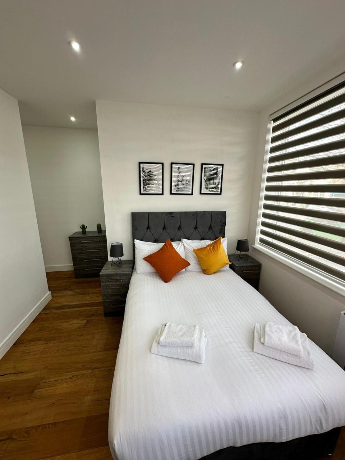 Charming Two Bedroom On Stoke Road Apartment