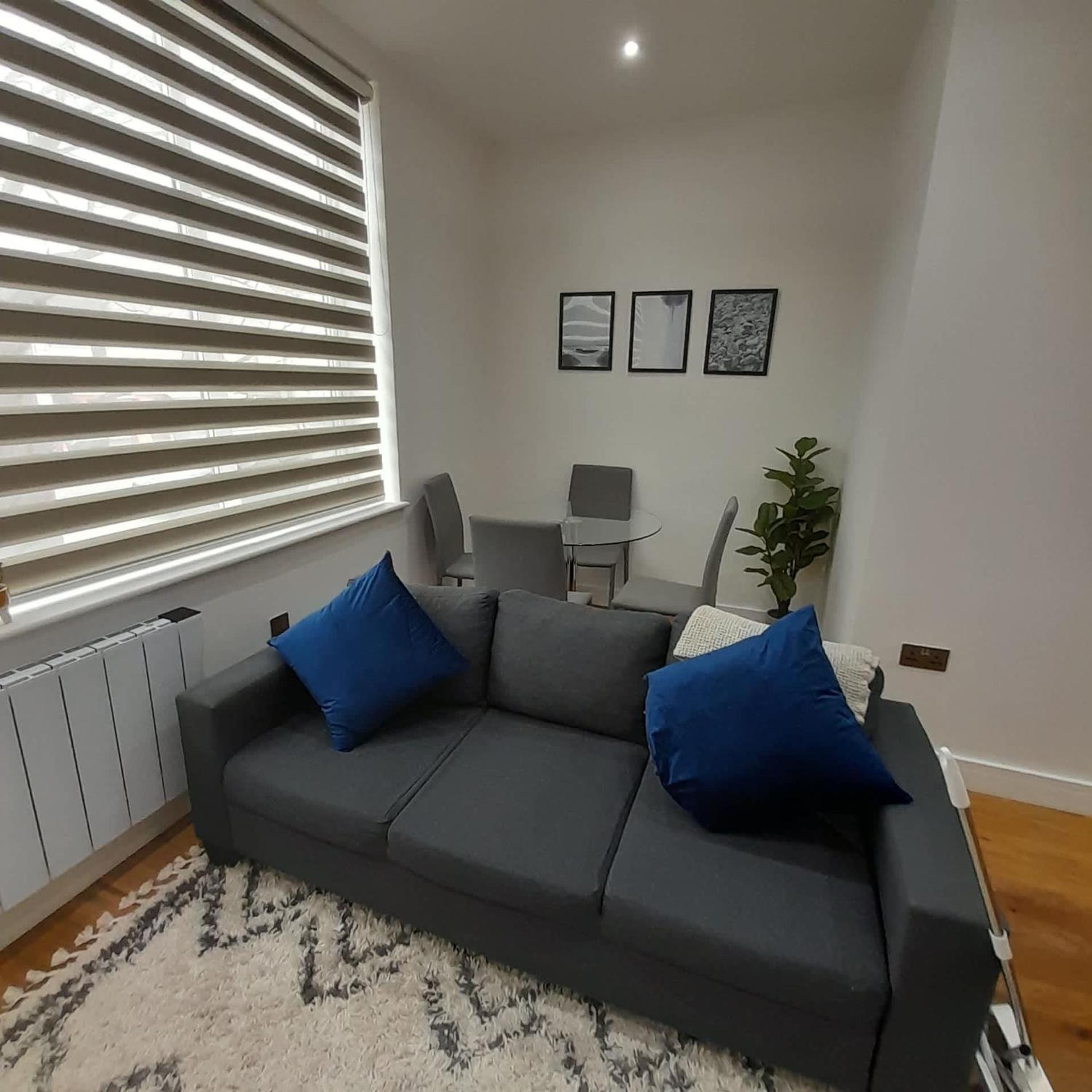 Charming Two Bedroom On Stoke Road