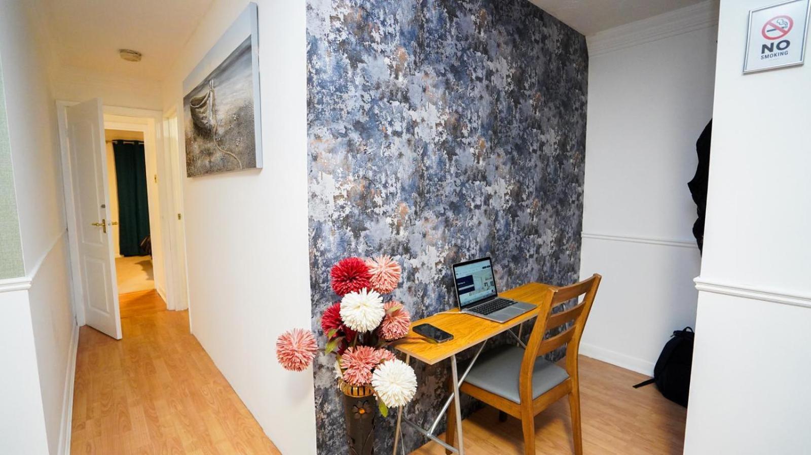 Ground Floor 2bedroom In By Easy 2 Manage * Slough