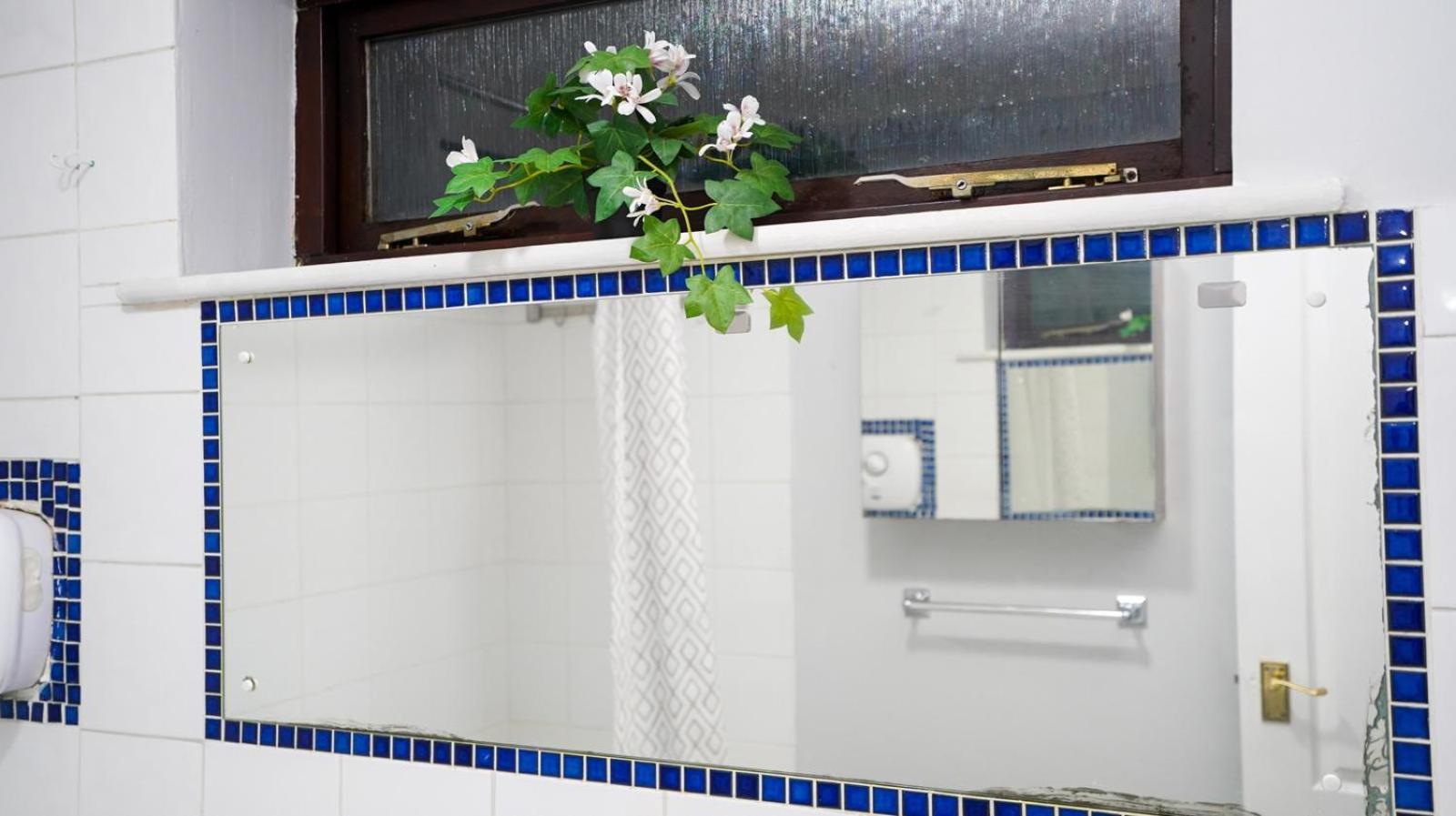 Ground Floor 2bedroom In By Easy 2 Manage Slough