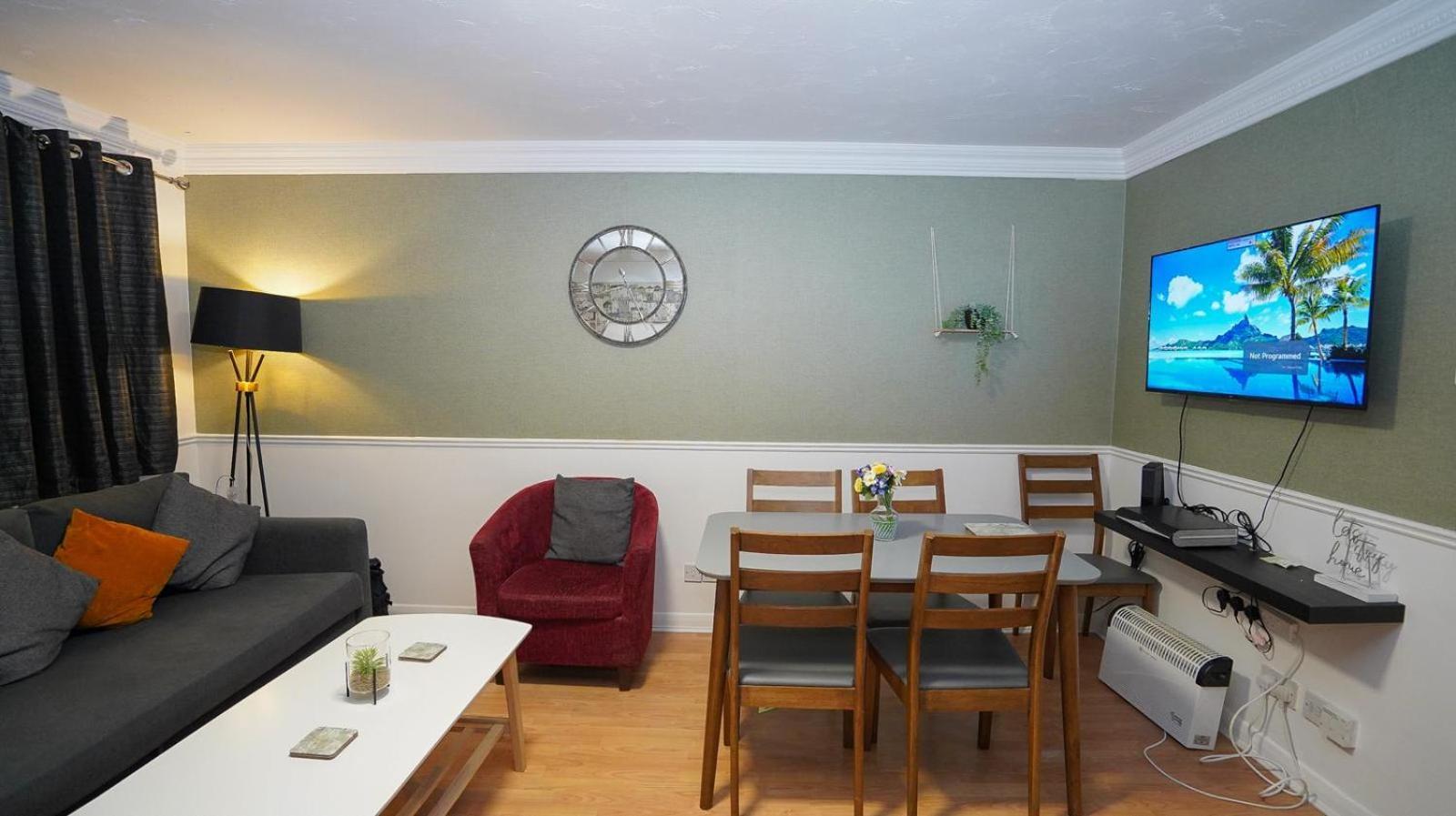 Ground Floor 2bedroom In By Easy 2 Manage