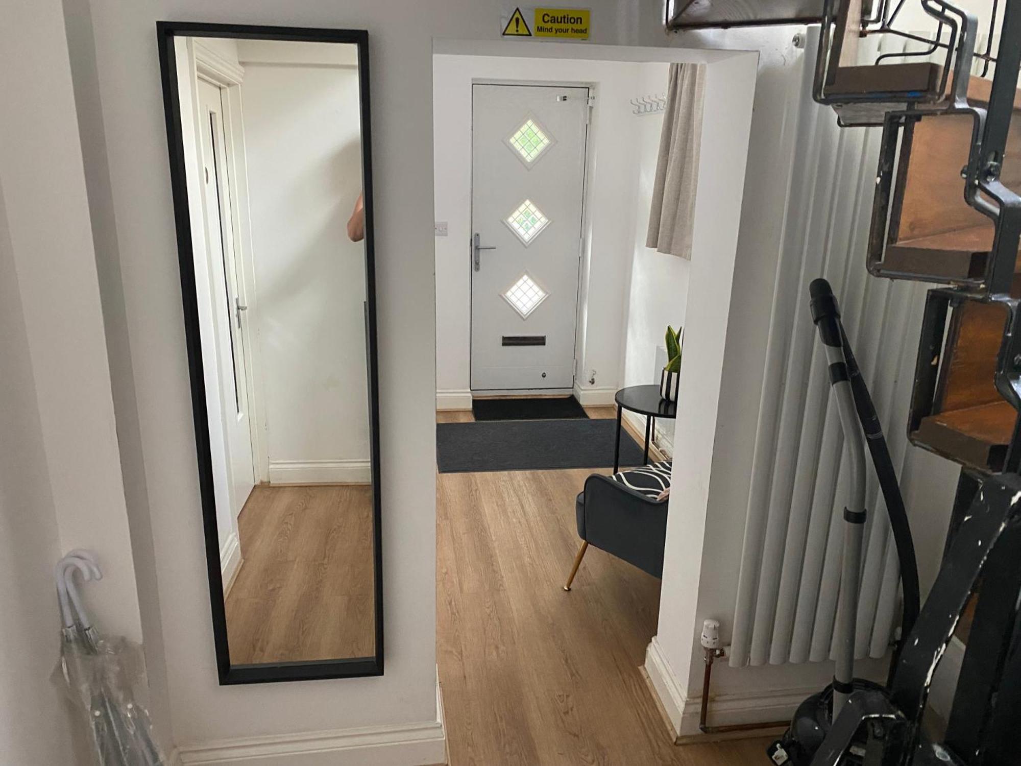 - Sleeps 3 - Petfriendly - Riverside - Bay Apartment *