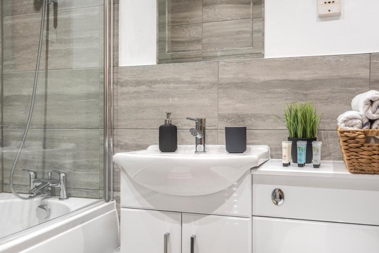 Pm & Charles Luxury Windsor -slough -london Heathrow Apartment Slough