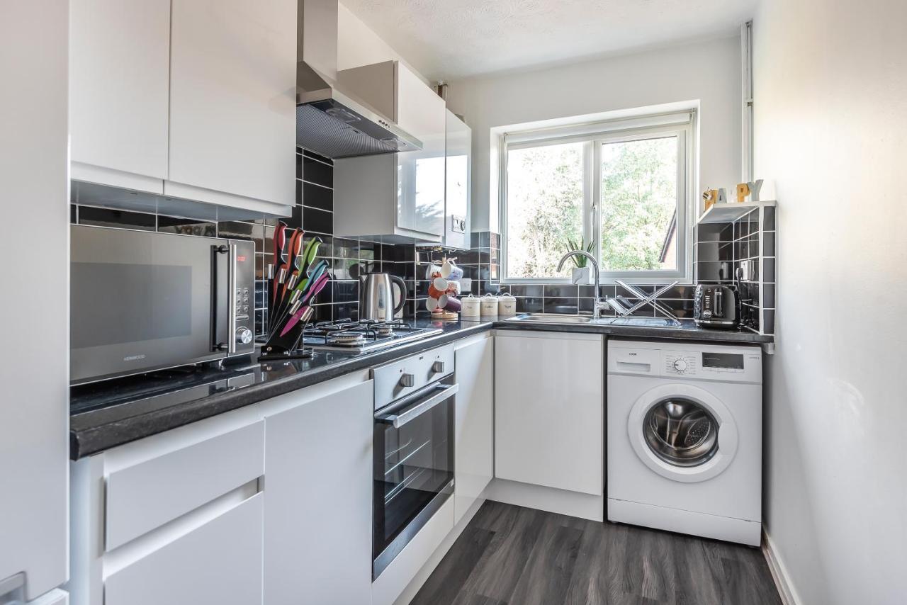 Apartment Pm & Charles Luxury Windsor -slough -london Heathrow *