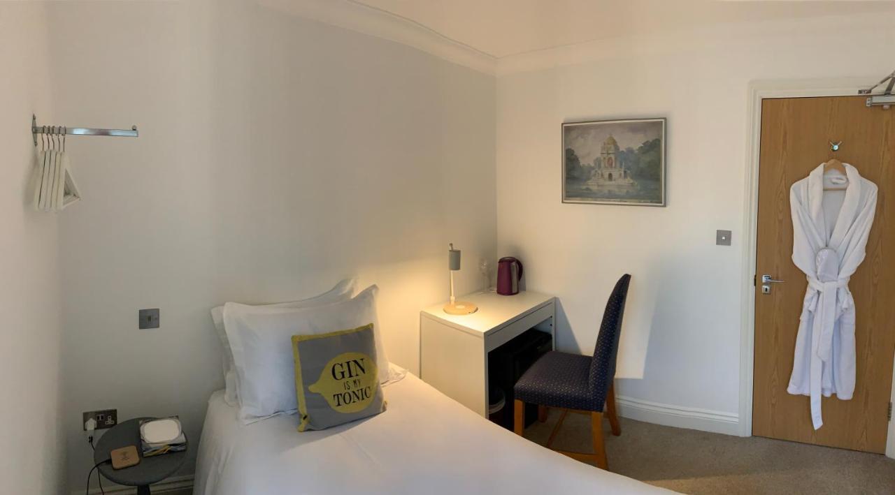 Ascots House Bed & Breakfast Slough