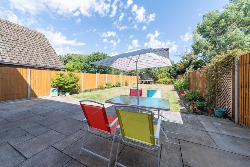 Holiday home Greenfield's Halkingcroft - Modern 3-bedroom House In Langley, Sl3 7bb *