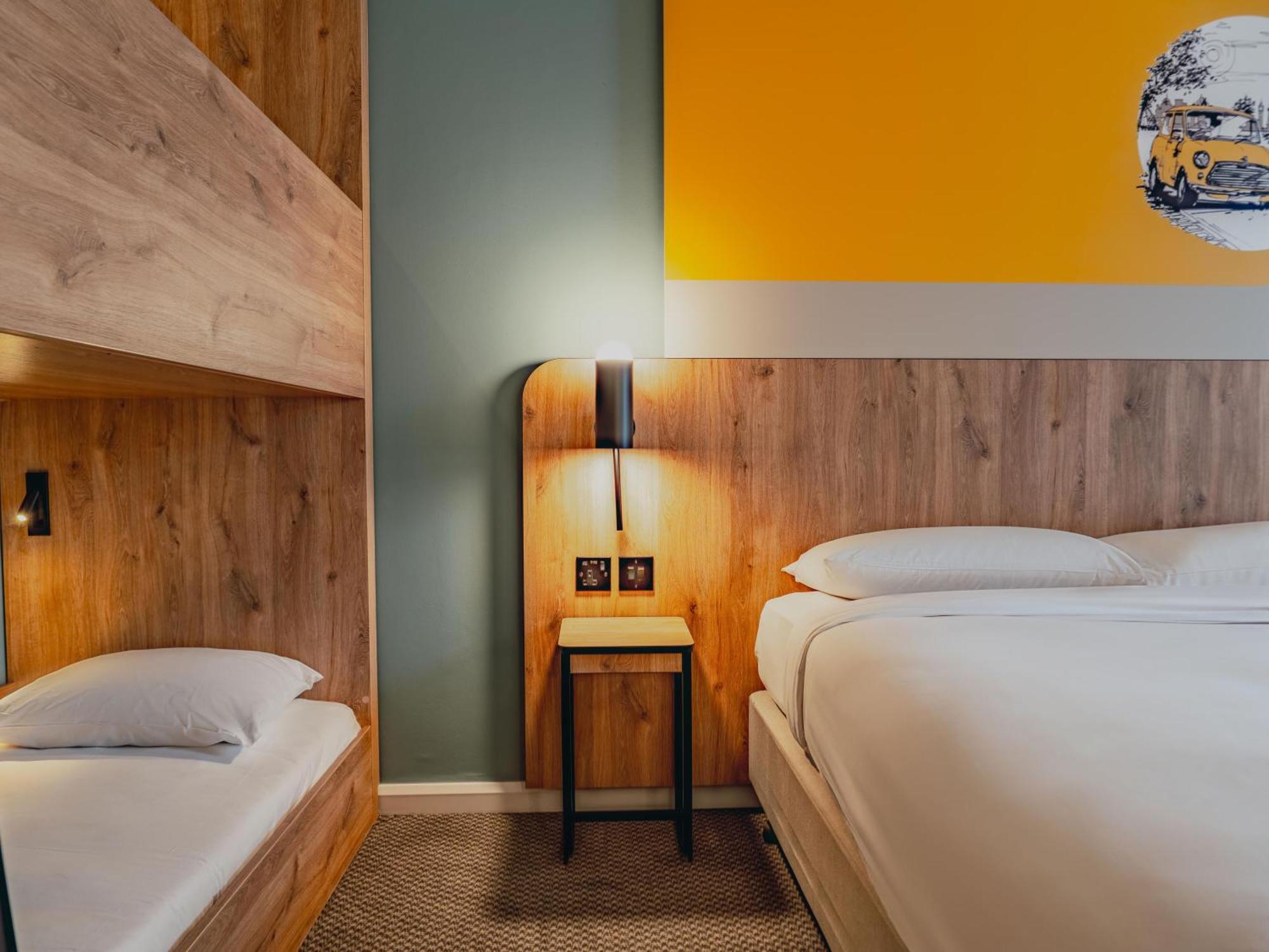Hotel London Heathrow 4*