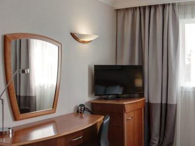 Hotel London Heathrow 4*